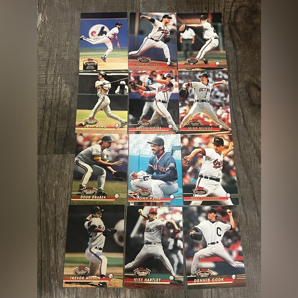 Bundle of Baseball Cards - Picture 1 of 2